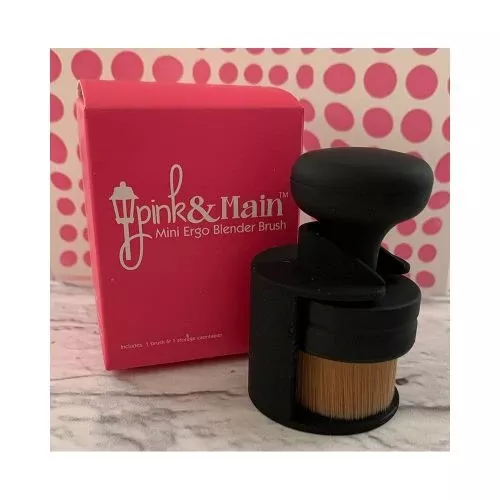 Pink & Main Mini Ergonomic Blender Brush